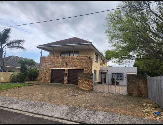 4 BEDROOM FREESTANDING FOR SALE IN OAKDALE